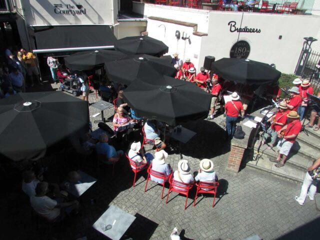 Bradbeers department store courtyard