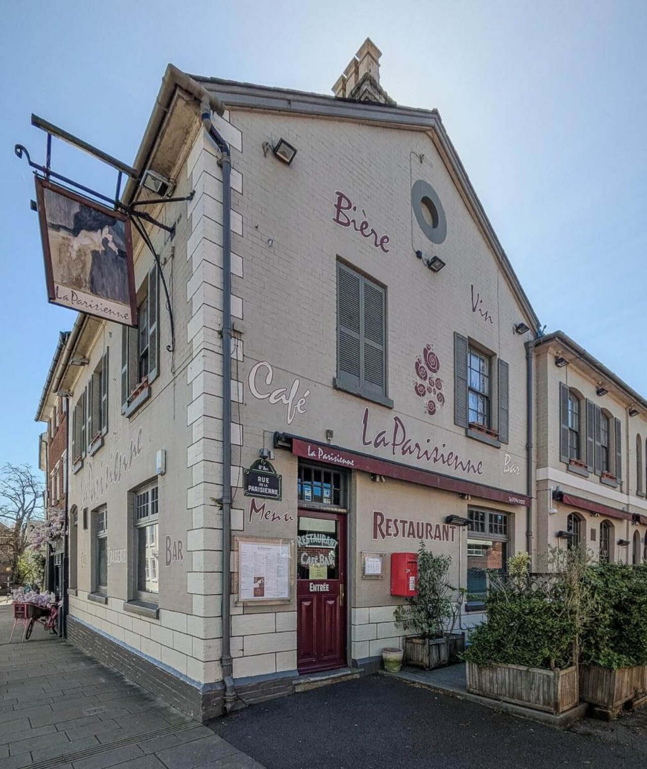 La Parisienne Restaurant